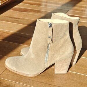 Paul Green Reya stacked heel boot in Stone soft suede US sz 8. NEW